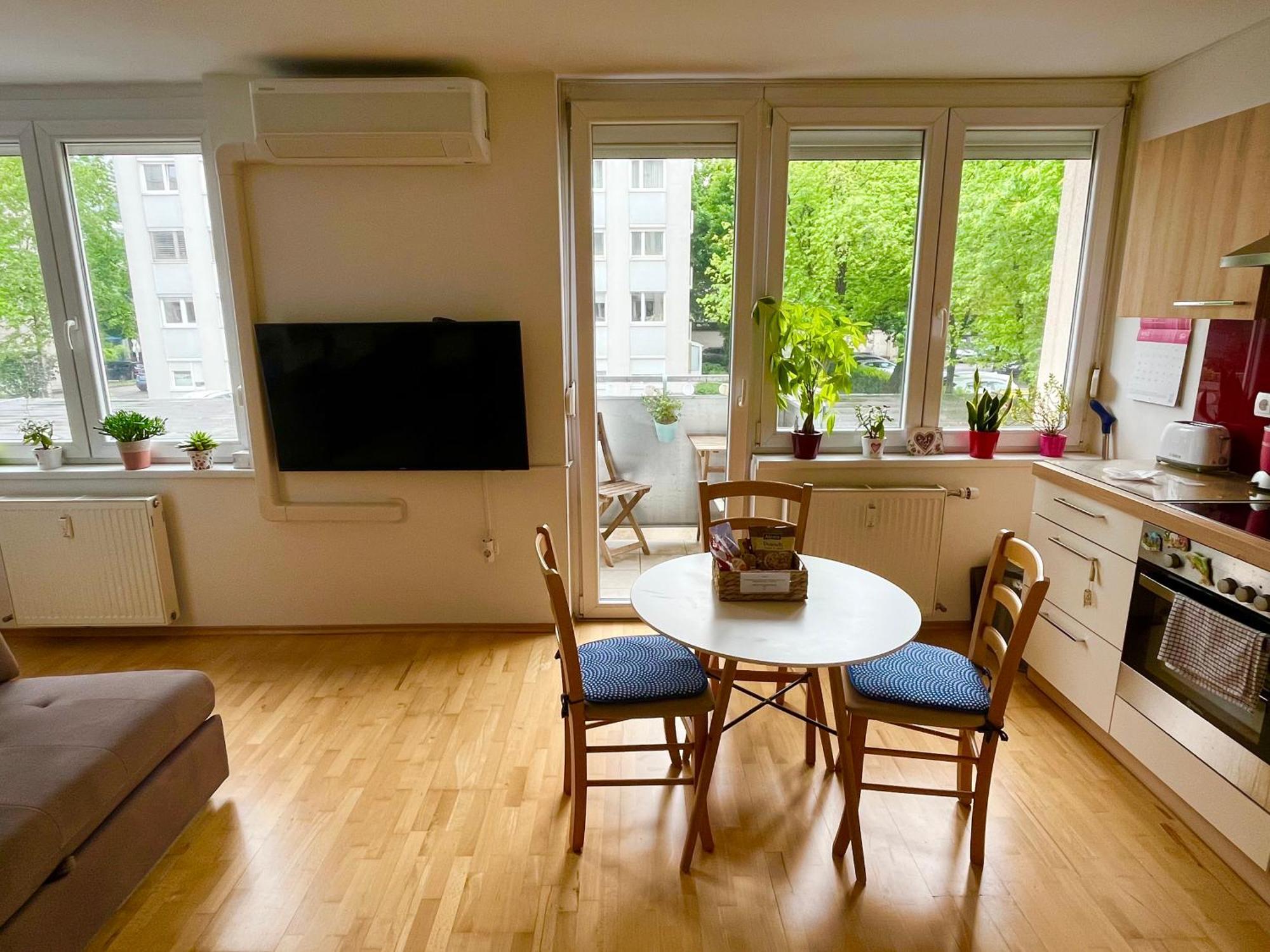 Cosy Studio Andy With Great Location Ljubljana Exterior photo